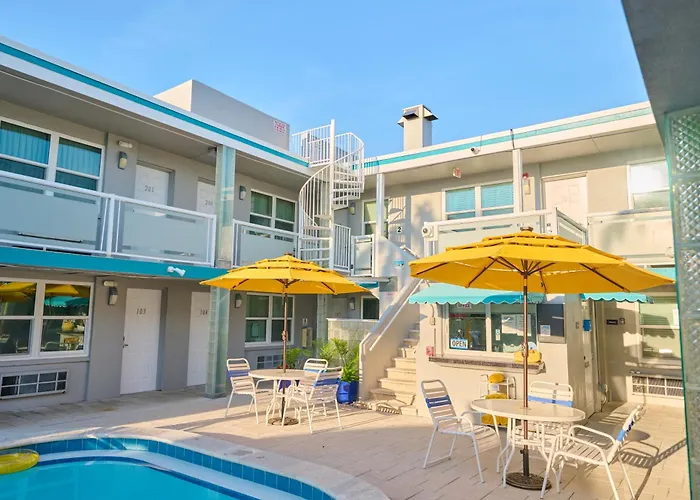 Camelot Beach Suites